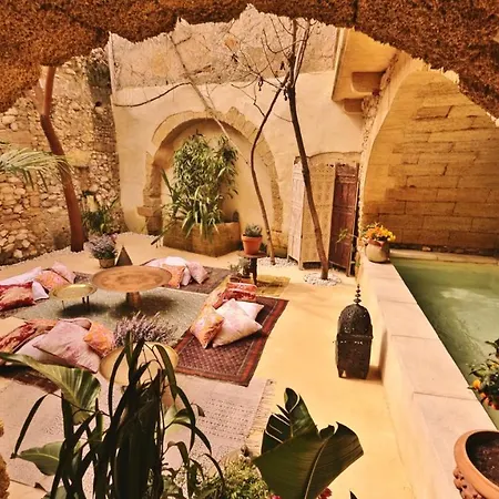 Le Petit Palais Hors Du Temps Дом отдыха *