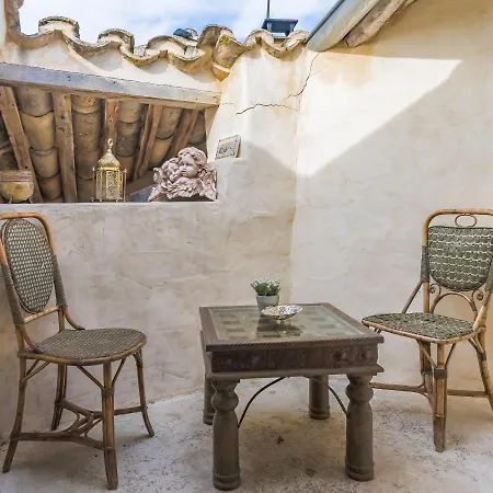 Le Petit Palais Hors Du Temps Holiday home