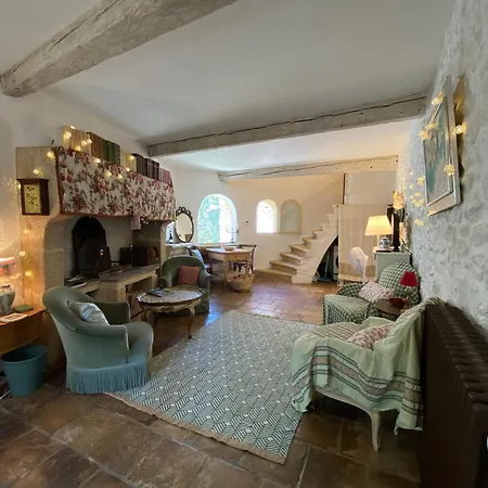 Holiday home Le Petit Palais Hors Du Temps Collias