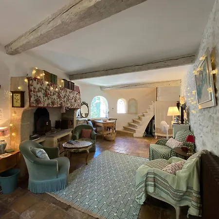 Le Petit Palais Hors Du Temps Holiday home Collias